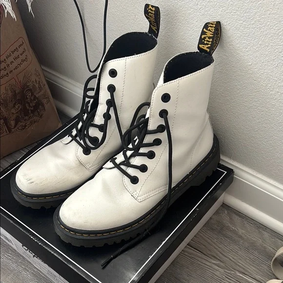 Dr. Martens White and Black Lace Up Boots 8-Eye Design - Picture 2 of 6